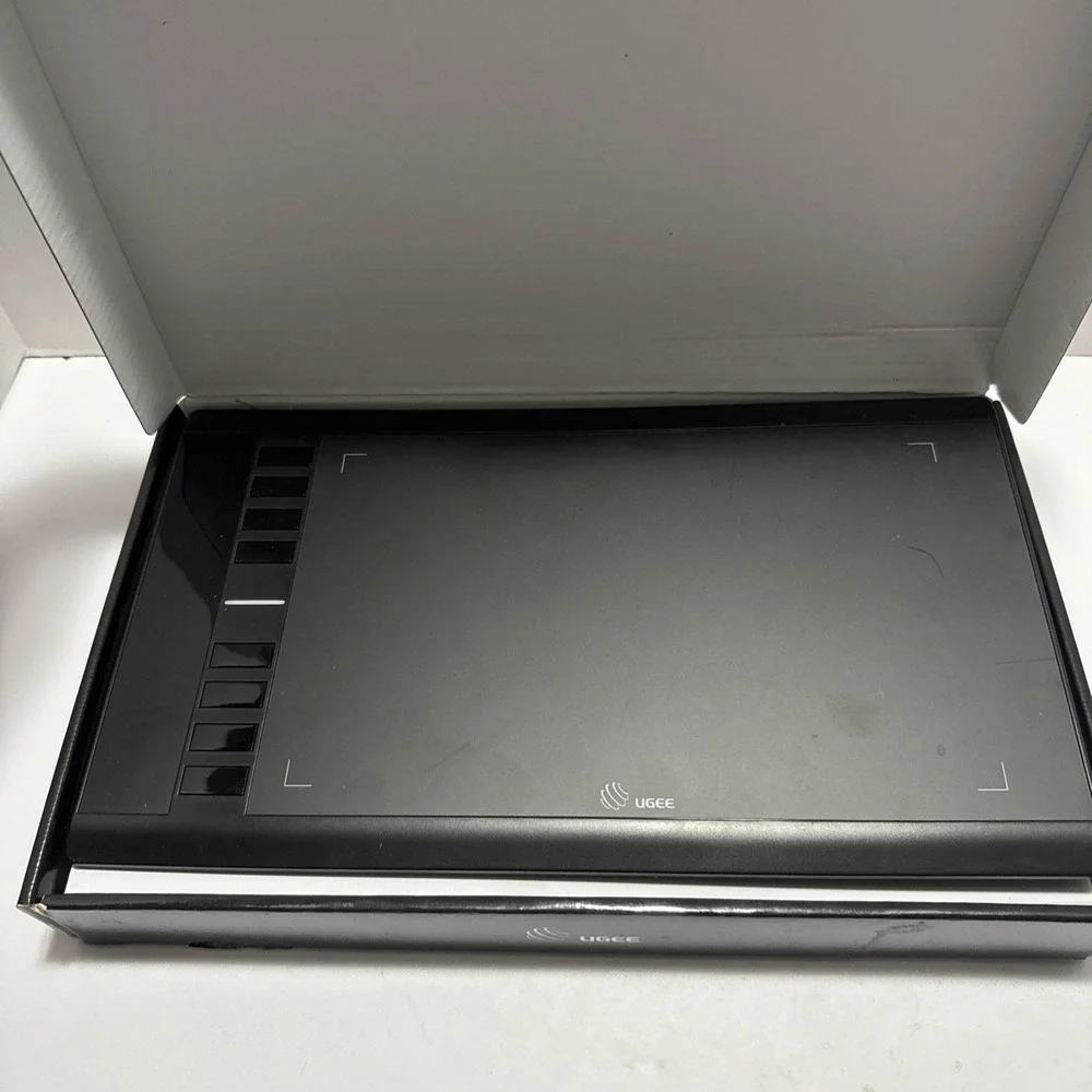 Ugee Black Graphic M708 Pen Graphic Tab 10x6in USB 8192 Levels 5080LPI